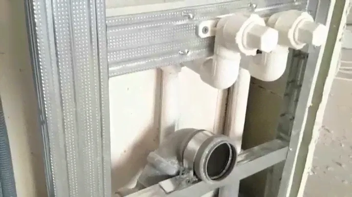 кронштейн для водорозетки (фитинг) на стене из гипсокартона. Polypropylene fitting.